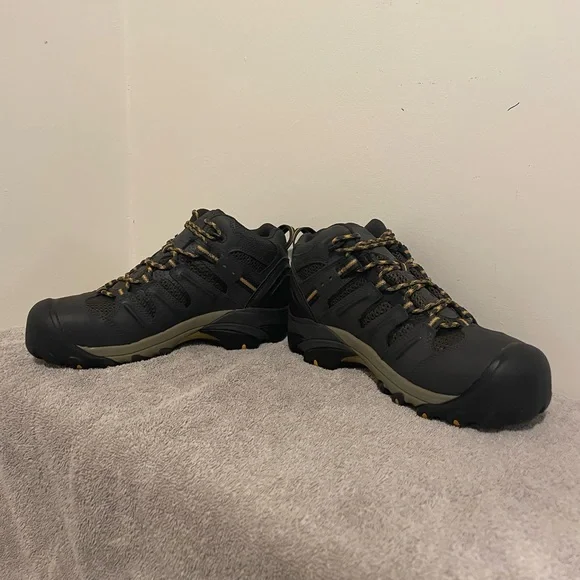 Keen Utility Work Boots | Size - 9D | Color - Raven / Tawny Olive | Steel Toe - Picture 10 of 11